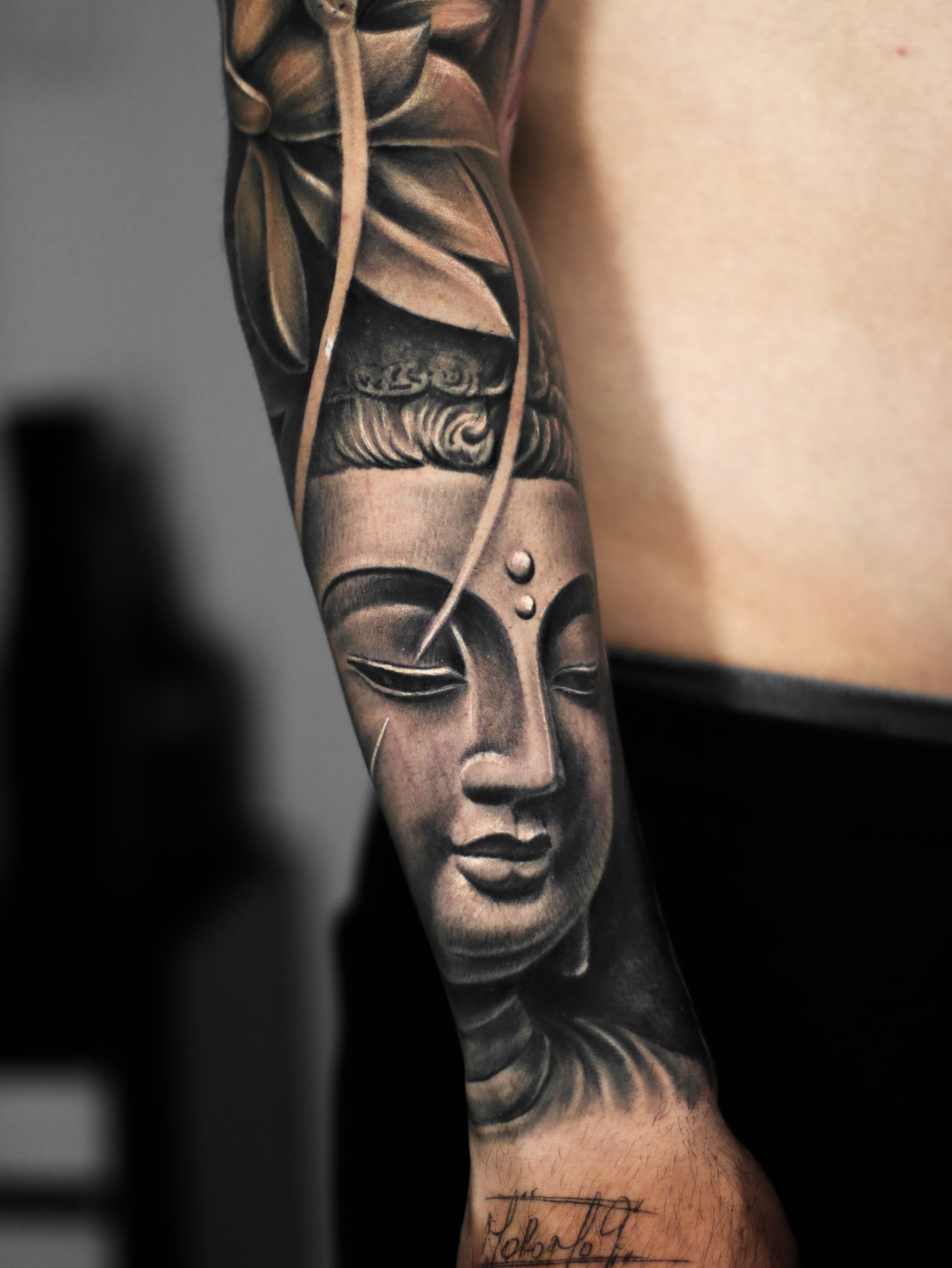 How Long Should a Tattoo Trip Be? Planning Sessions vs. Sightseeing
