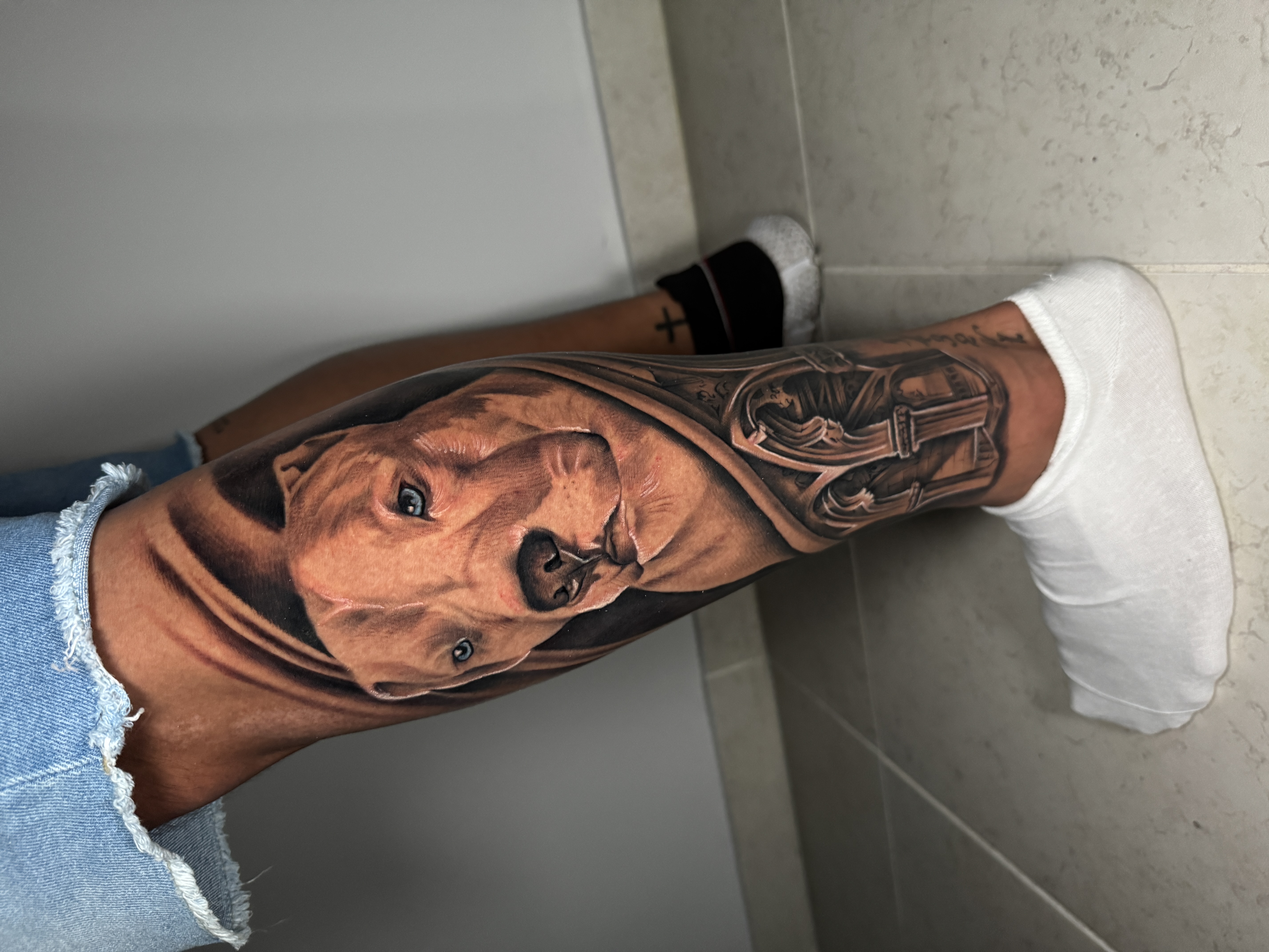 Photorealistic realism Legassy Cali