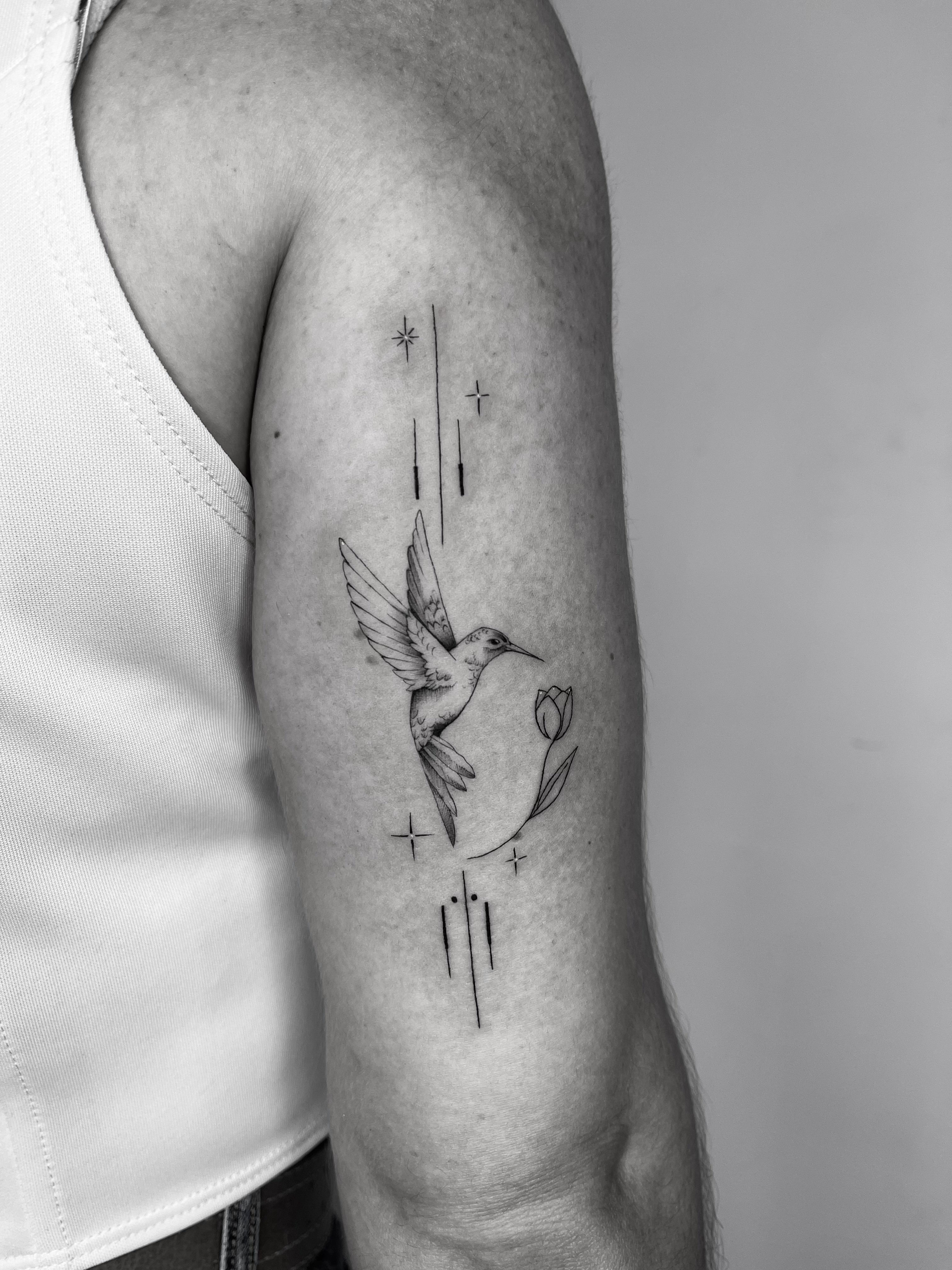Delicate flowers tattoo Colombia Legassy